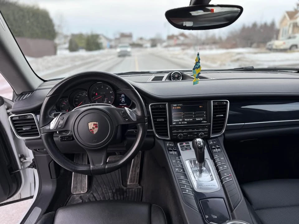 2015 Porsche 970 Panamera - Image 12 of 18