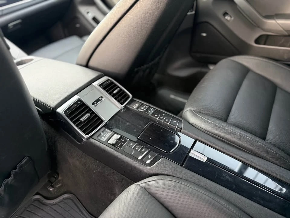 2015 Porsche 970 Panamera - Image 11 of 18