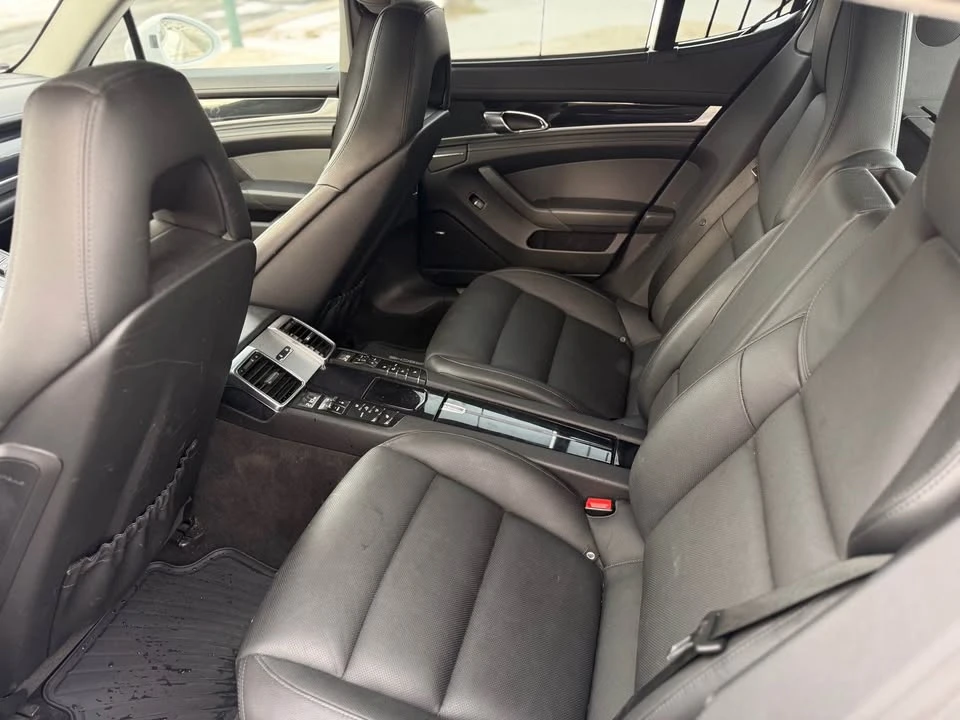 2015 Porsche 970 Panamera - Image 10 of 18