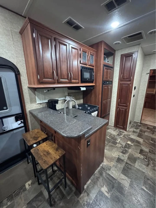 2015 Forest River - Image 10 of 20