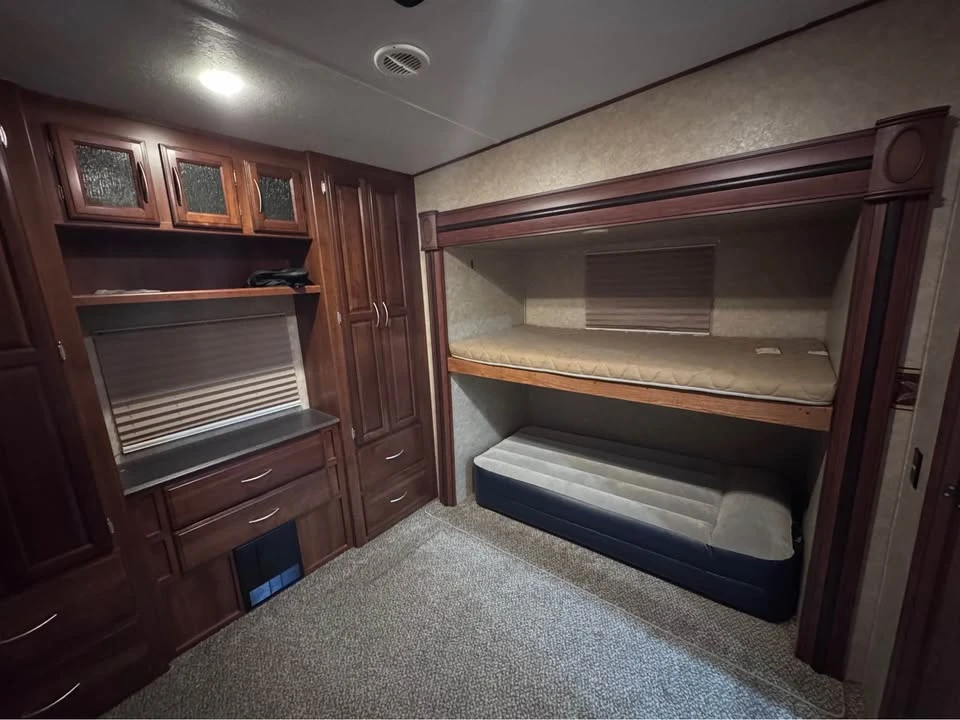 2015 Forest River - Image 15 of 20