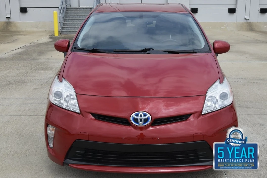 2015 Toyota Prius 3rd Gen - Image 2 of 4