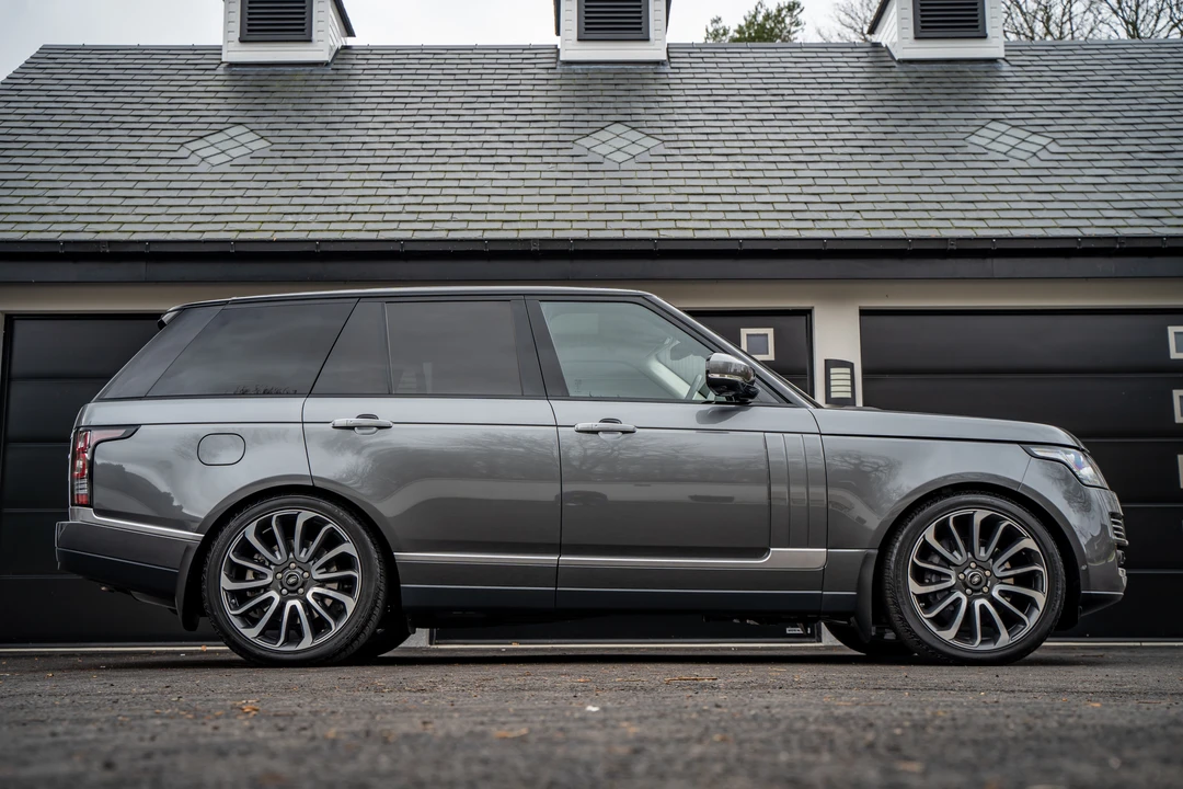 2015 Land Rover Range Rover L322 - Image 9 of 31