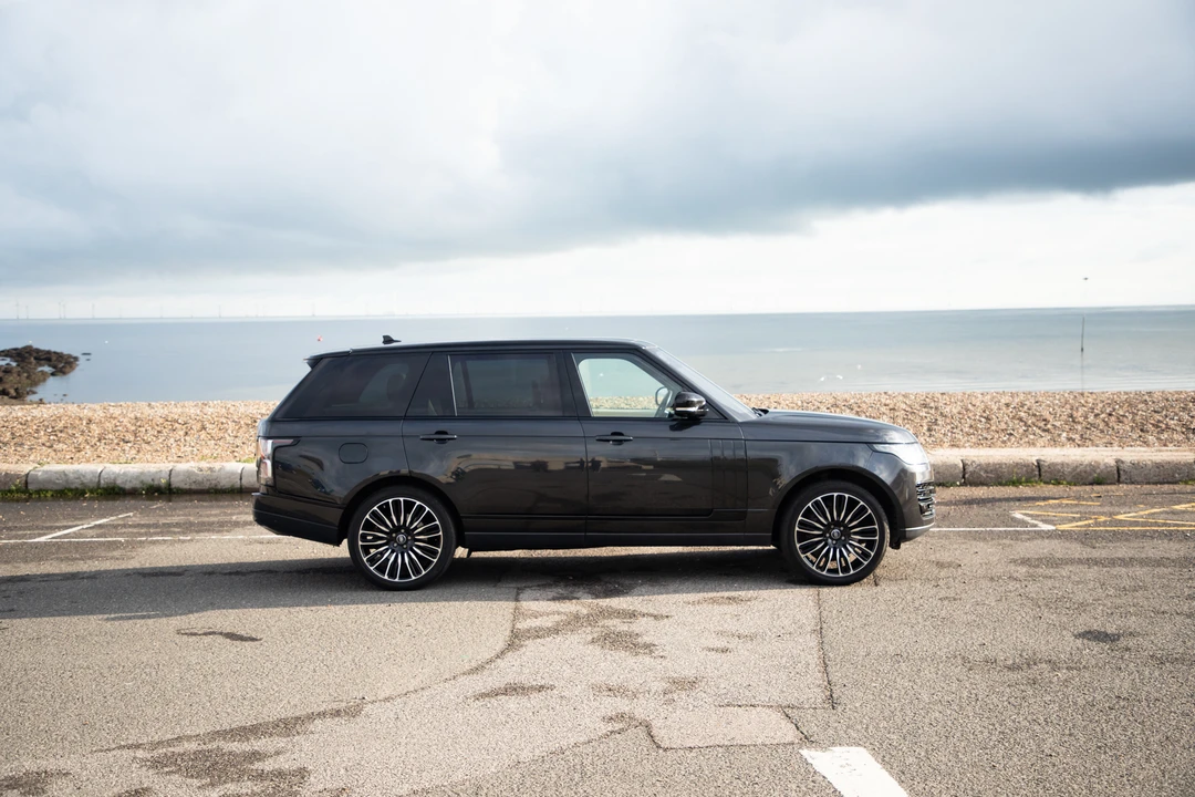 2015 Land Rover Range Rover L322 - Image 9 of 31