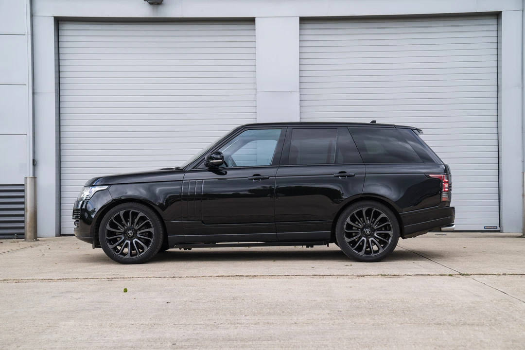 2015 Land Rover Range Rover L405 - Image 13 of 31