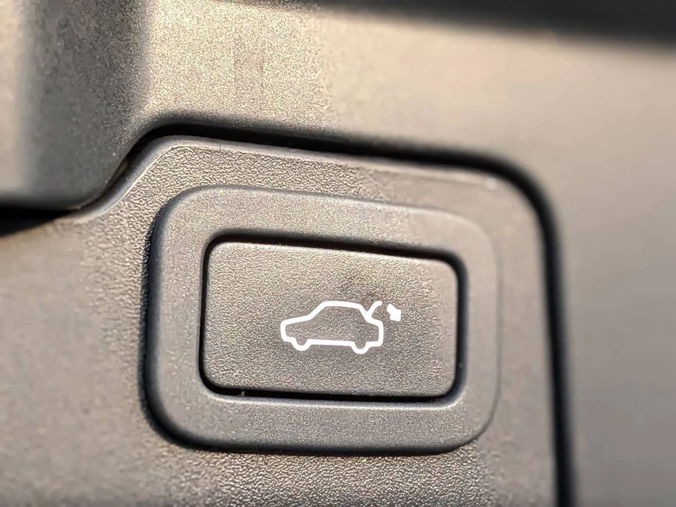 2015 Land Rover Range Rover Evoque 1st Gen - Image 19 of 22