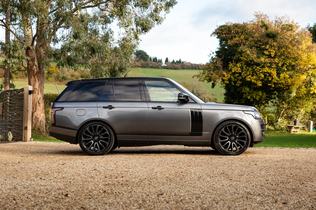 2015 Land Rover Range Rover L322 - Image 14 of 31