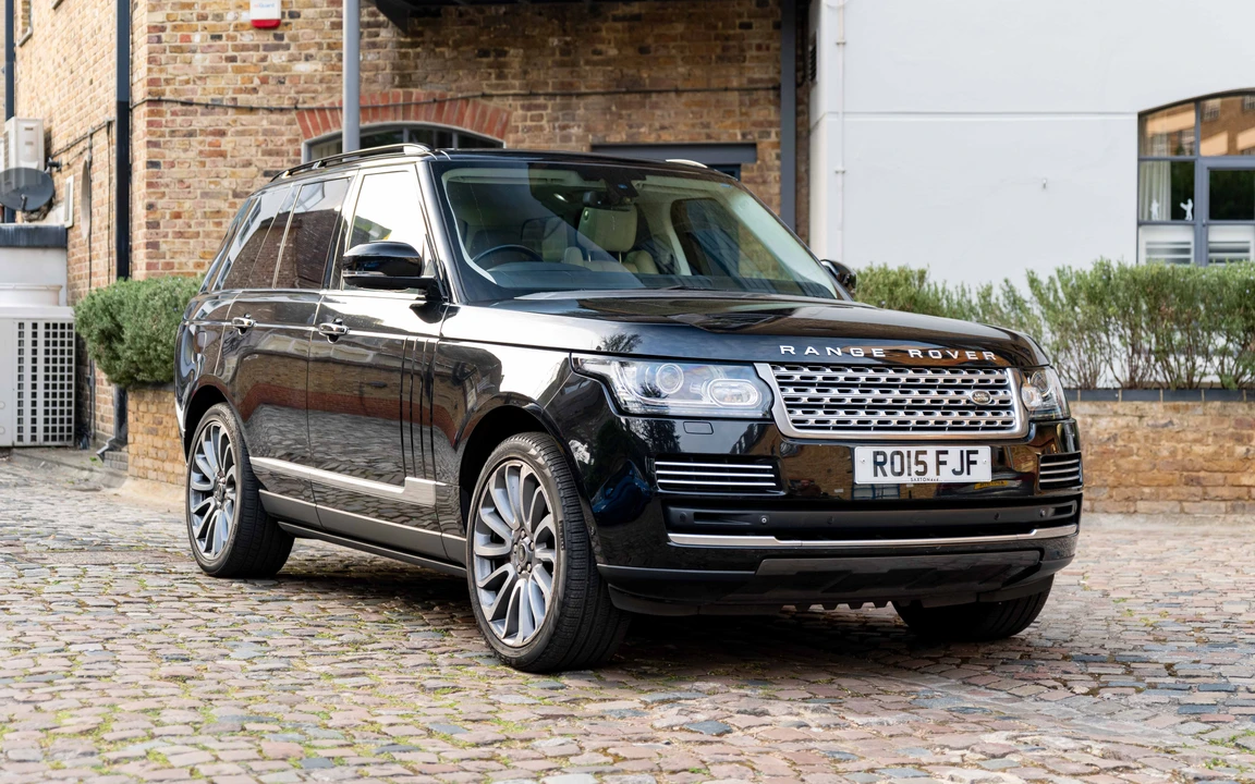 2015 Land Rover Range Rover L405 - Image 2 of 31