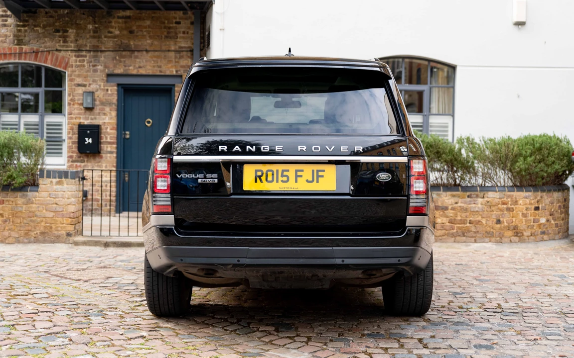2015 Land Rover Range Rover L405 - Image 11 of 31