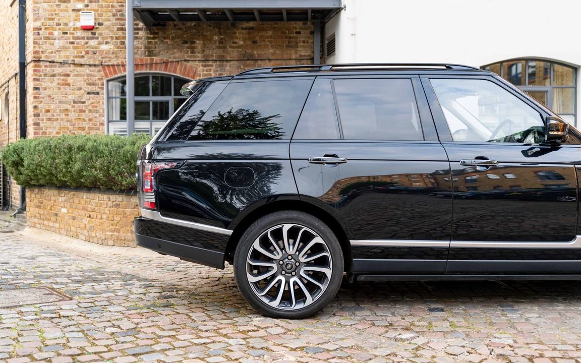 2015 Land Rover Range Rover L405 - Image 19 of 31