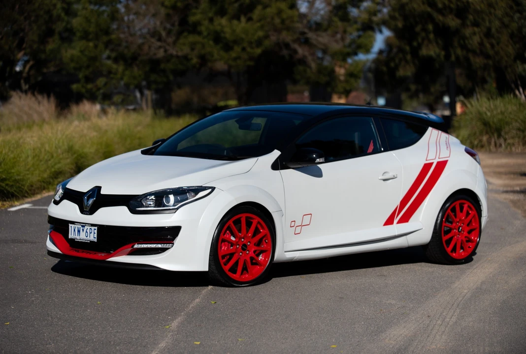 2015 Renault Megane RS III 4th Gen - Image 2 of 31