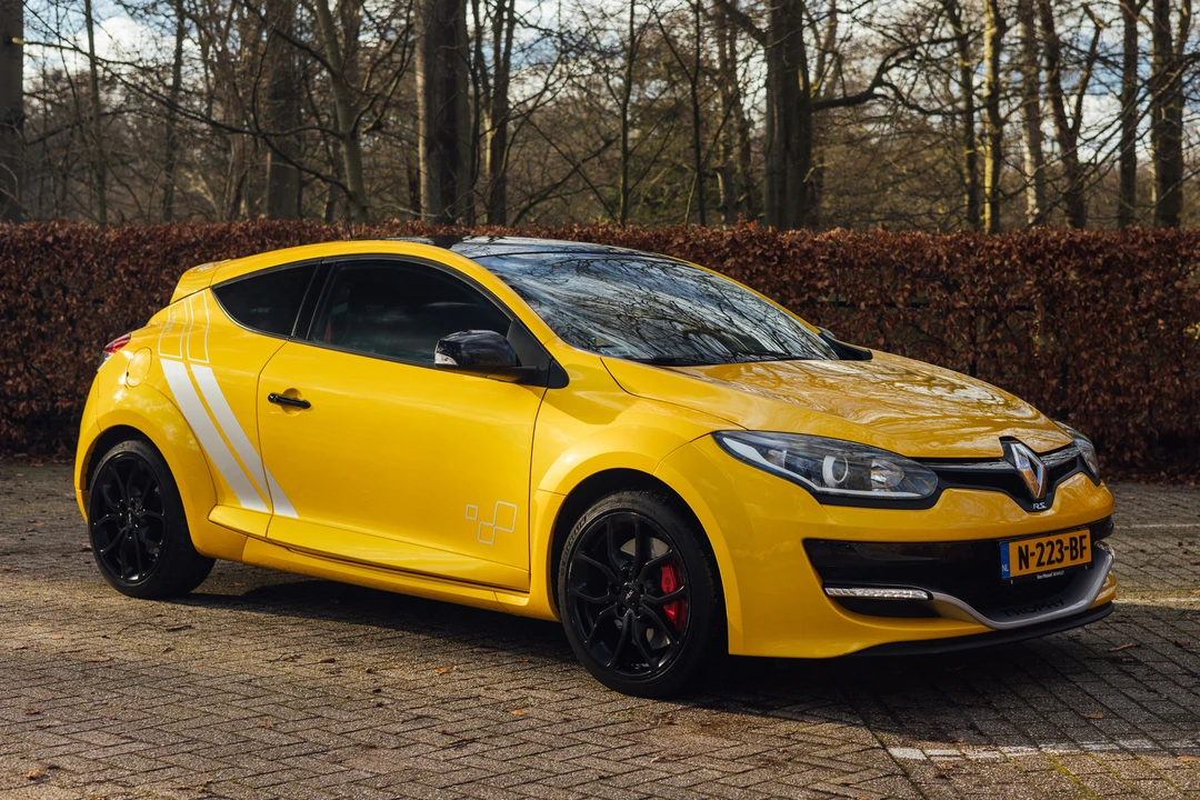 2015 Renault Megane RS II 3rd Gen - Image 2 of 31
