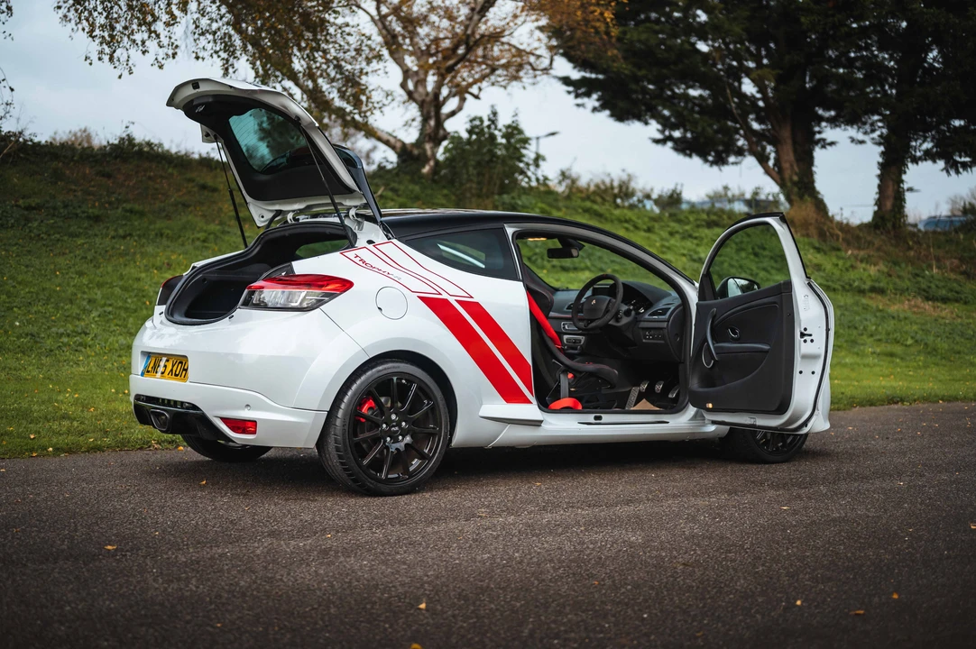 2015 Renault Megane RS III 4th Gen - Image 26 of 31