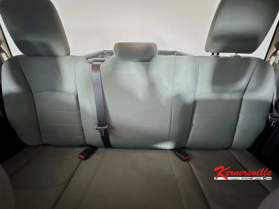 2015 Ram 1500 - Image 13 of 24