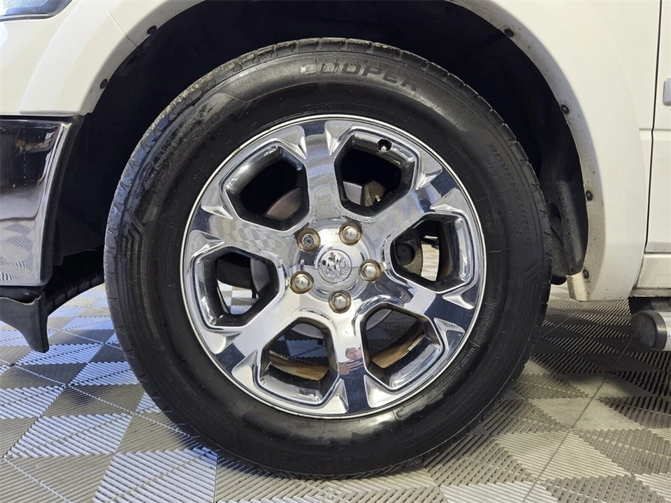 2015 Ram 1500 1st Gen - Image 5 of 12