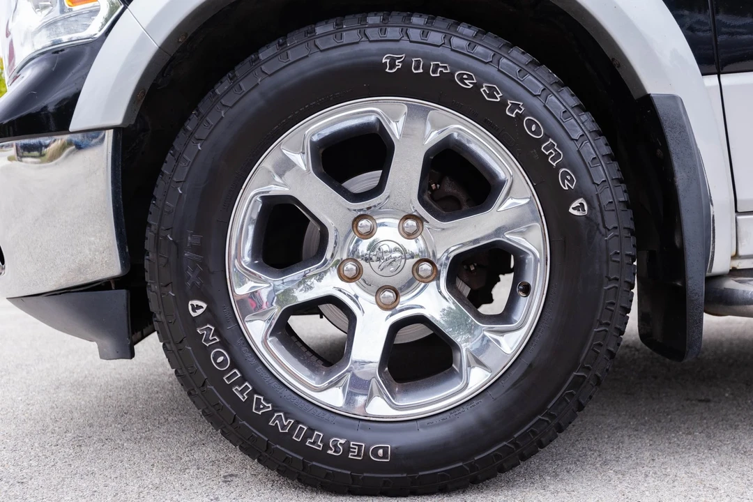 2015 Ram 1500 1st Gen - Image 5 of 12