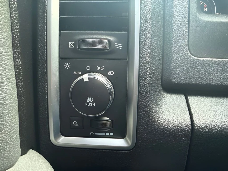 2015 Ram 1500 1st Gen - Image 23 of 31