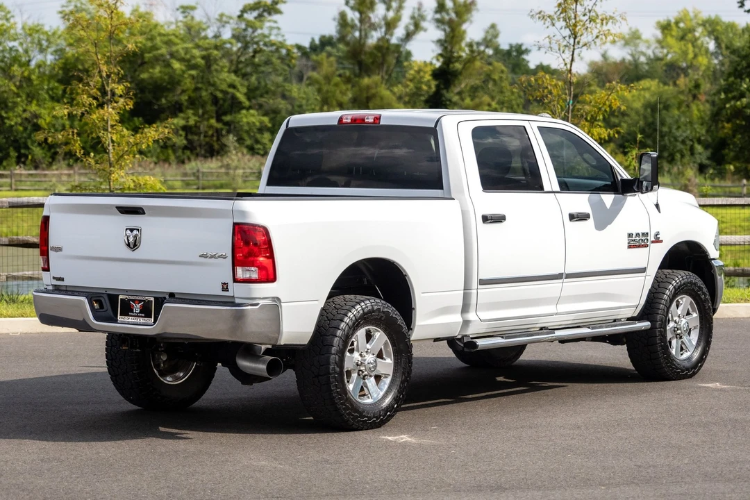 2015 Ram Heavy Duty - Image 24 of 31