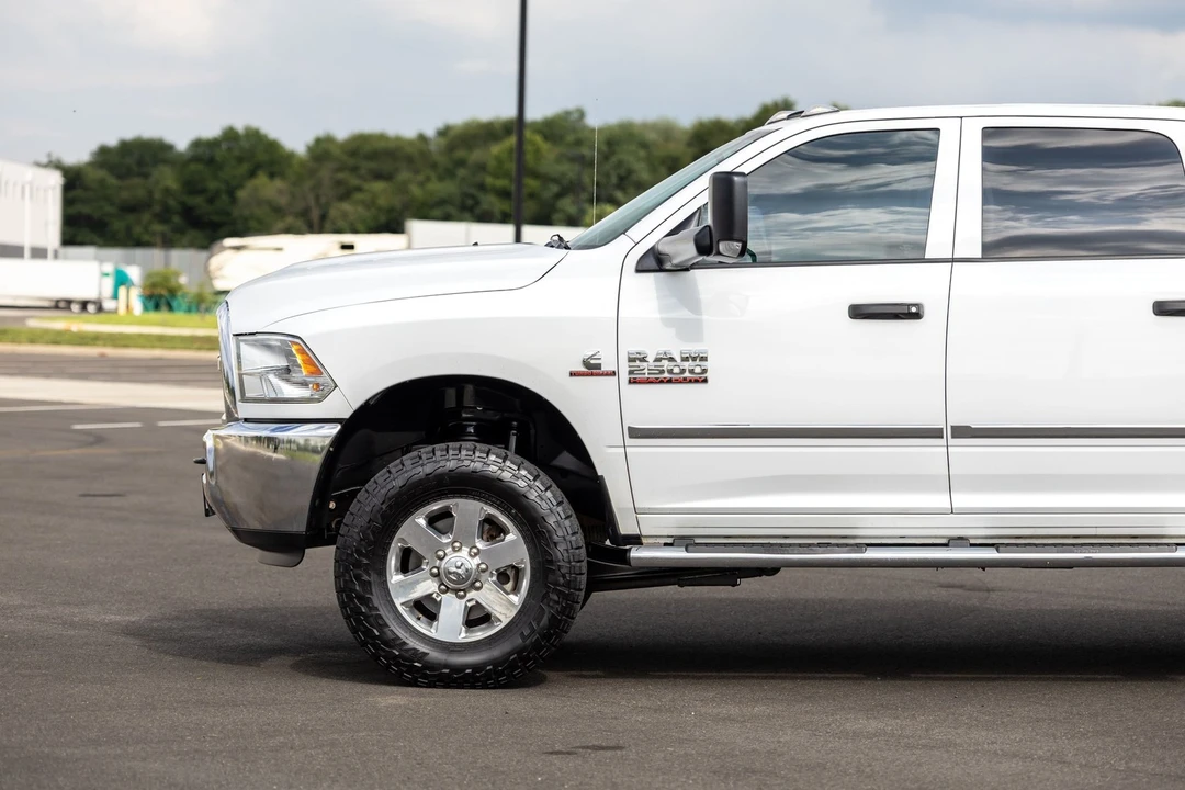 2015 Ram Heavy Duty - Image 11 of 31