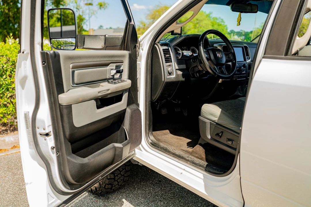 2015 Ram 2500 - Image 9 of 27