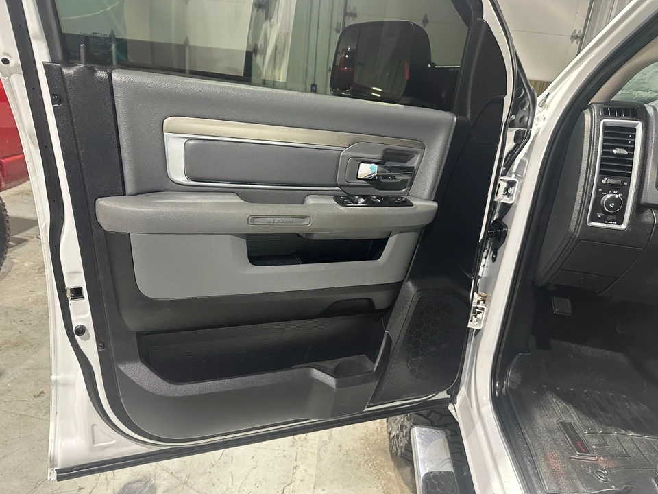 2015 Ram Heavy Duty - Image 15 of 22