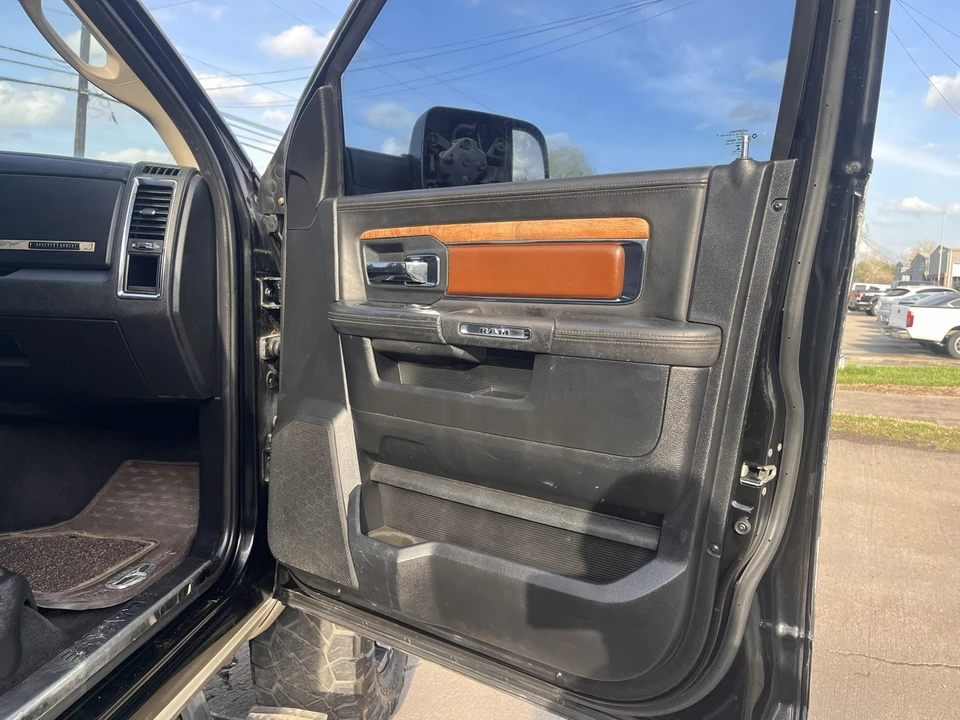 2015 Ram Heavy Duty - Image 10 of 17