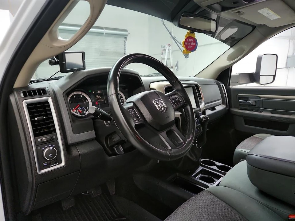 2015 Ram Heavy Duty - Image 13 of 31