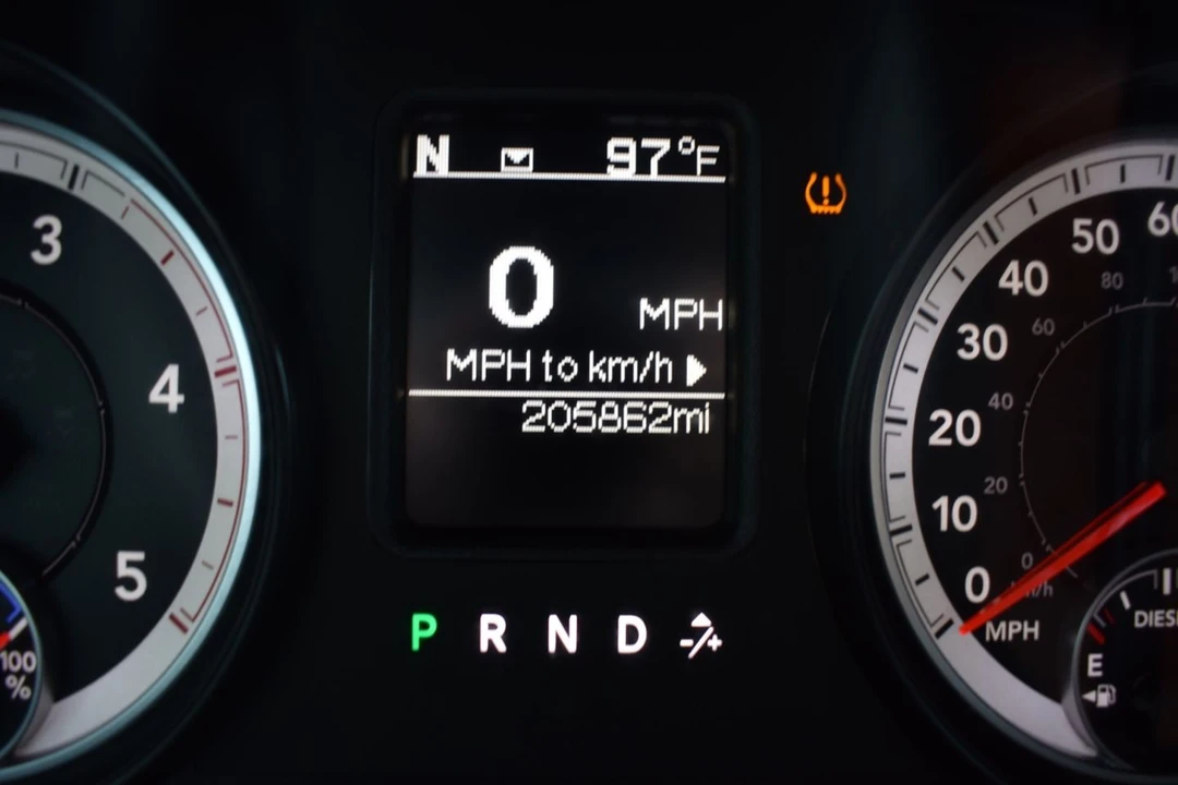 2015 Ram Heavy Duty - Image 13 of 21