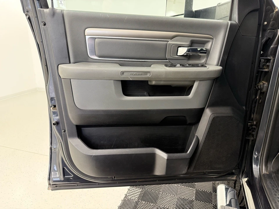 2015 Ram 2500 - Image 10 of 21
