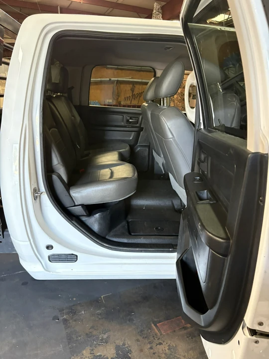 2015 Ram Heavy Duty - Image 23 of 24