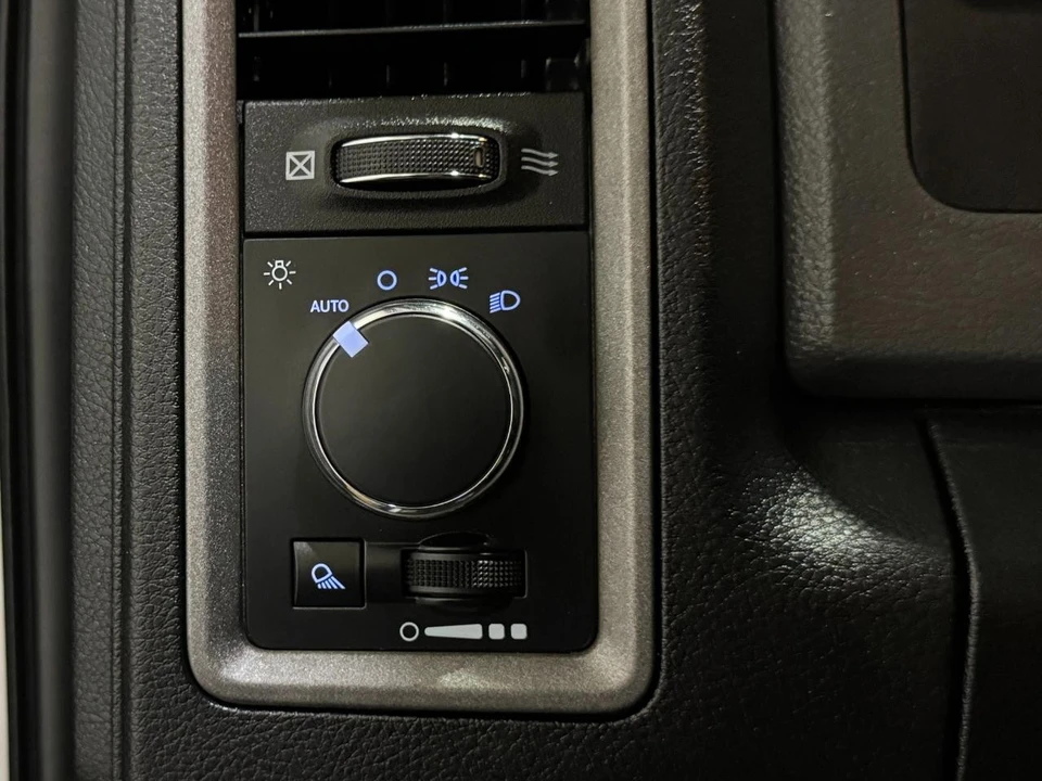 2015 Ram Heavy Duty - Image 27 of 31
