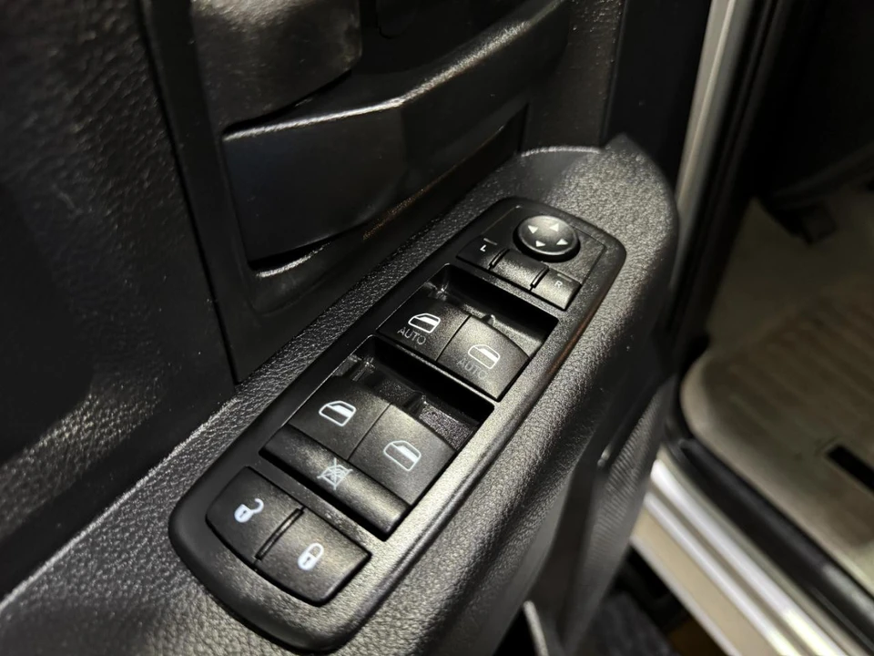2015 Ram Heavy Duty - Image 26 of 31