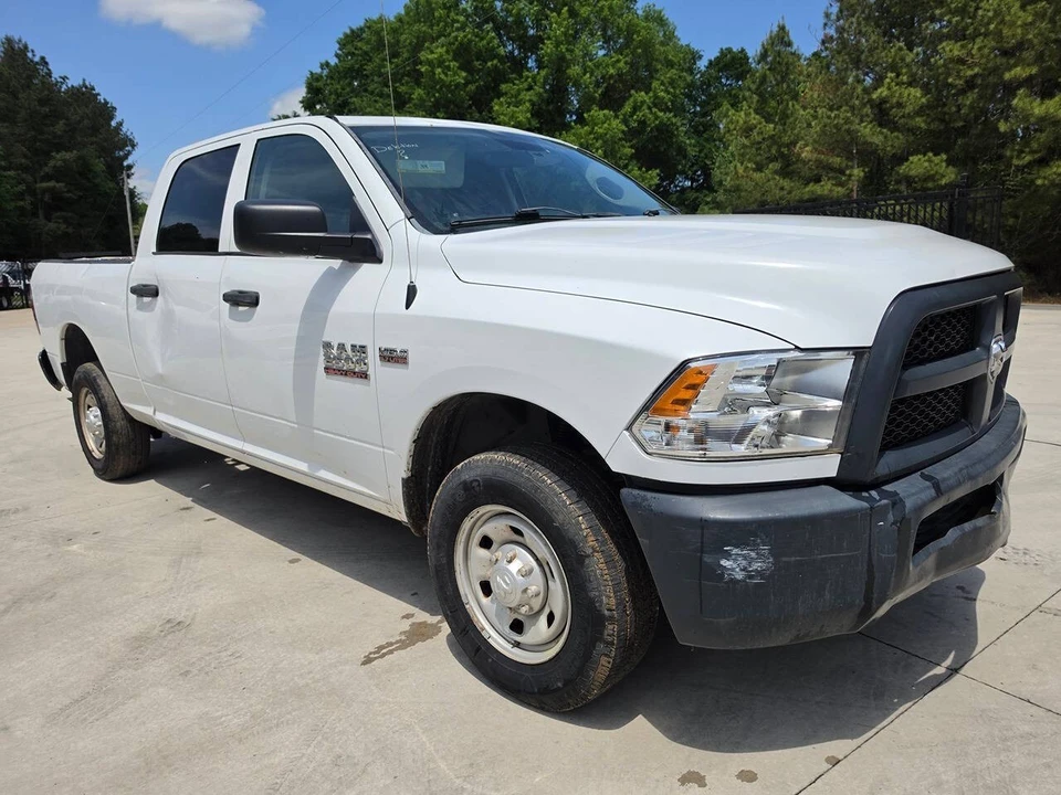 2015 Ram Heavy Duty - Image 8 of 31