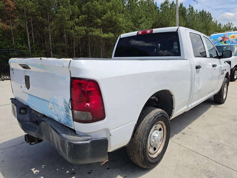 2015 Ram Heavy Duty - Image 6 of 31