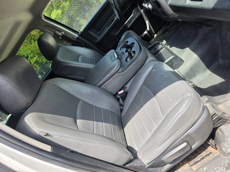 2015 Ram Heavy Duty - Image 17 of 31