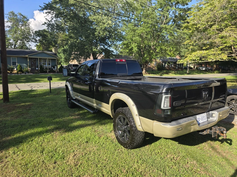 2015 Ram 3500 - Image 17 of 22