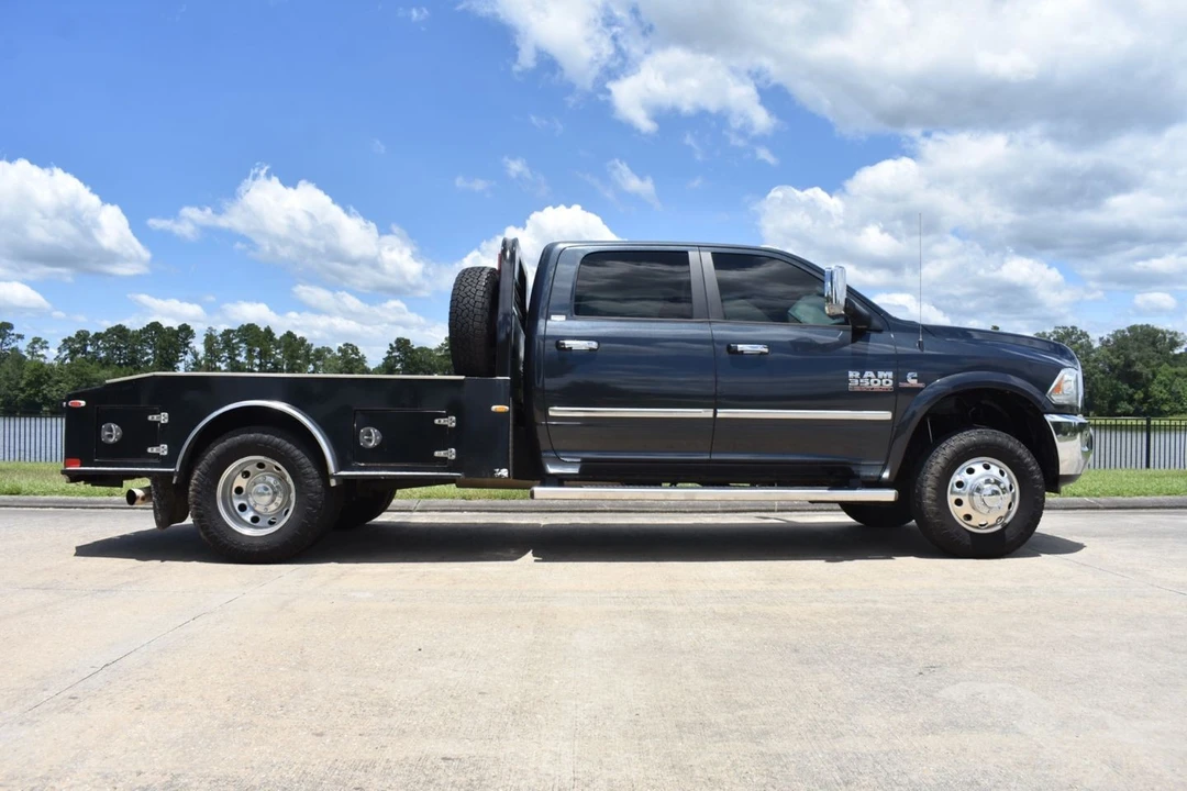 2015 Ram 3500 - Image 3 of 24