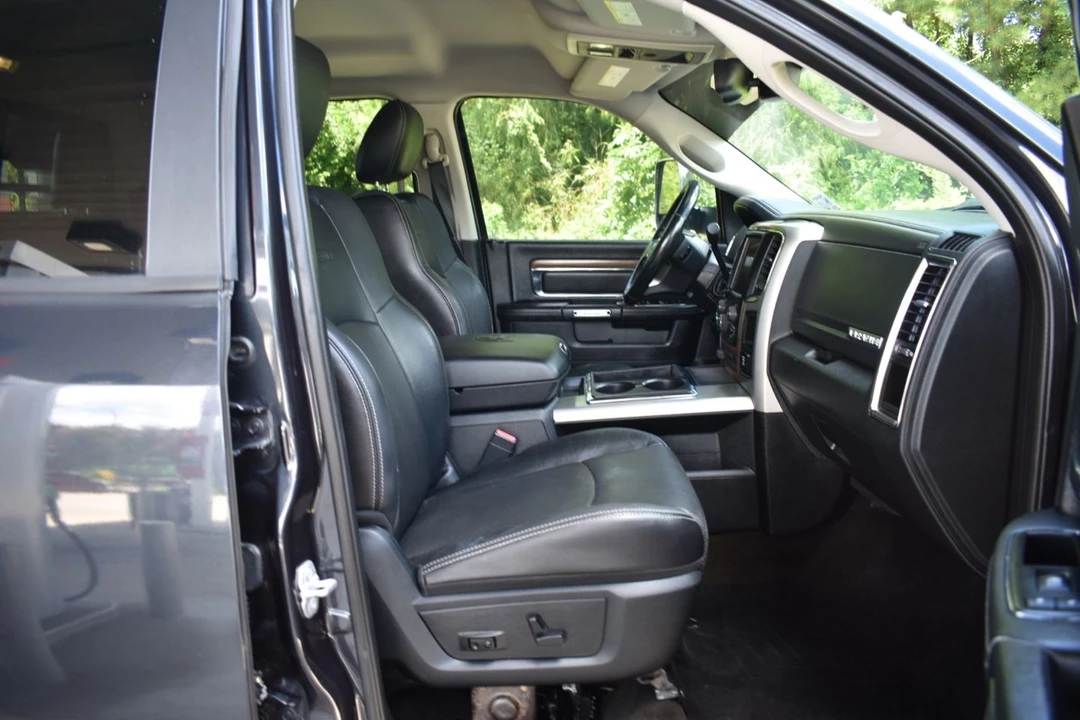 2015 Ram 3500 - Image 18 of 24