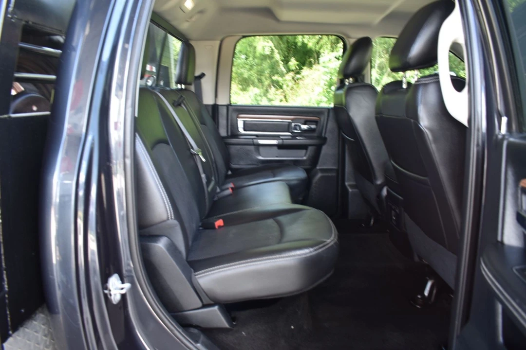 2015 Ram 3500 - Image 17 of 24