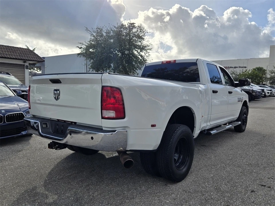 2015 Ram 3500 - Image 7 of 12