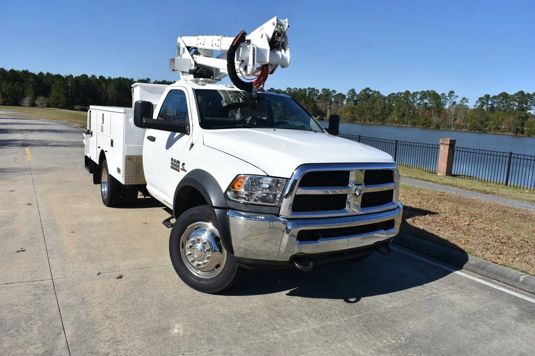 2015 Ram 4500 & 5500 - Image 2 of 21