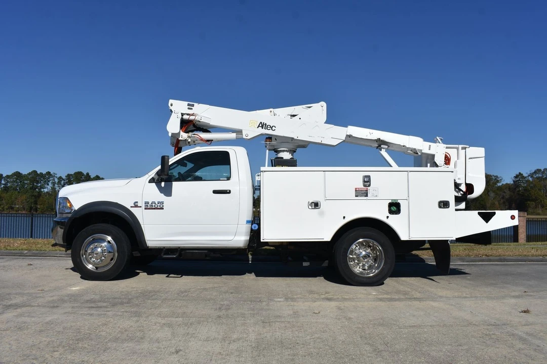 2015 Ram 4500 & 5500 - Image 9 of 21