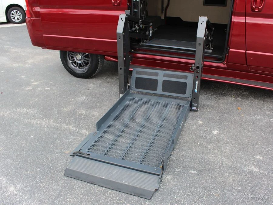 2015 Ram ProMaster - Image 2 of 12