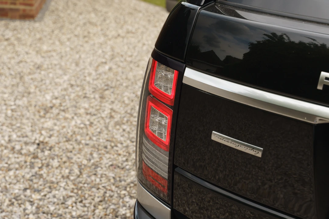 2015 Land Rover Range Rover L405 - Image 11 of 31