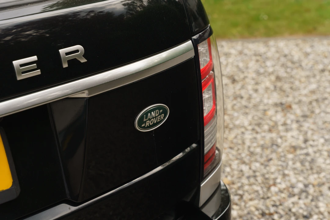 2015 Land Rover Range Rover L405 - Image 12 of 31
