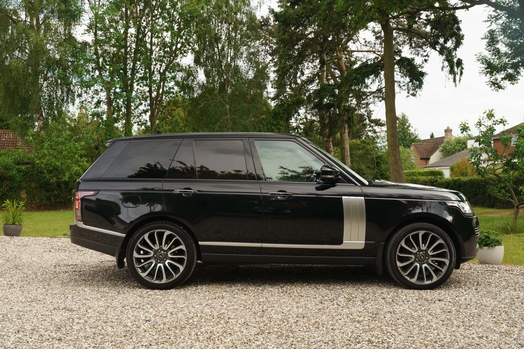 2015 Land Rover Range Rover L405 - Image 4 of 31