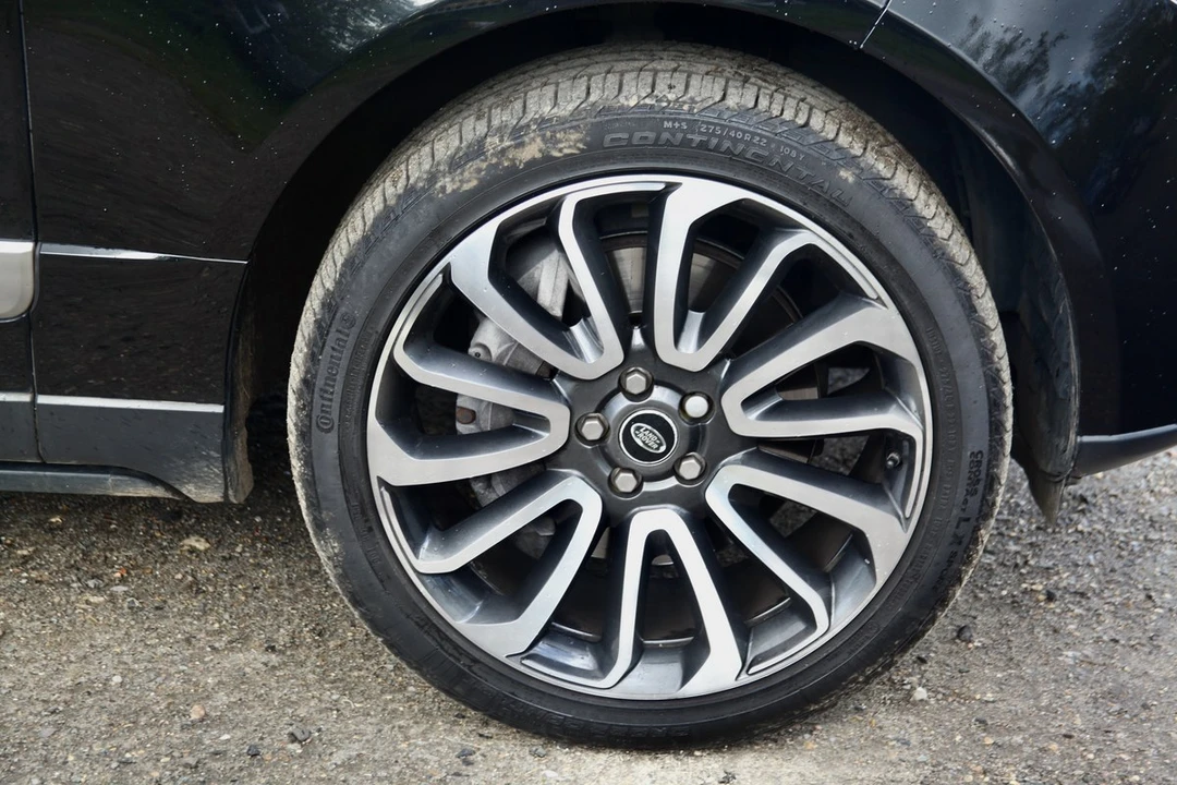 2015 Land Rover Range Rover L405 - Image 13 of 30