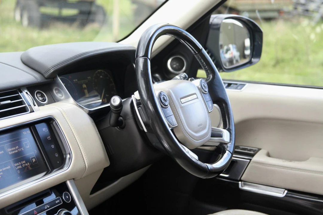 2015 Land Rover Range Rover L405 - Image 28 of 30