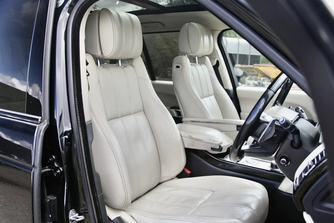 2015 Land Rover Range Rover L405 - Image 19 of 30