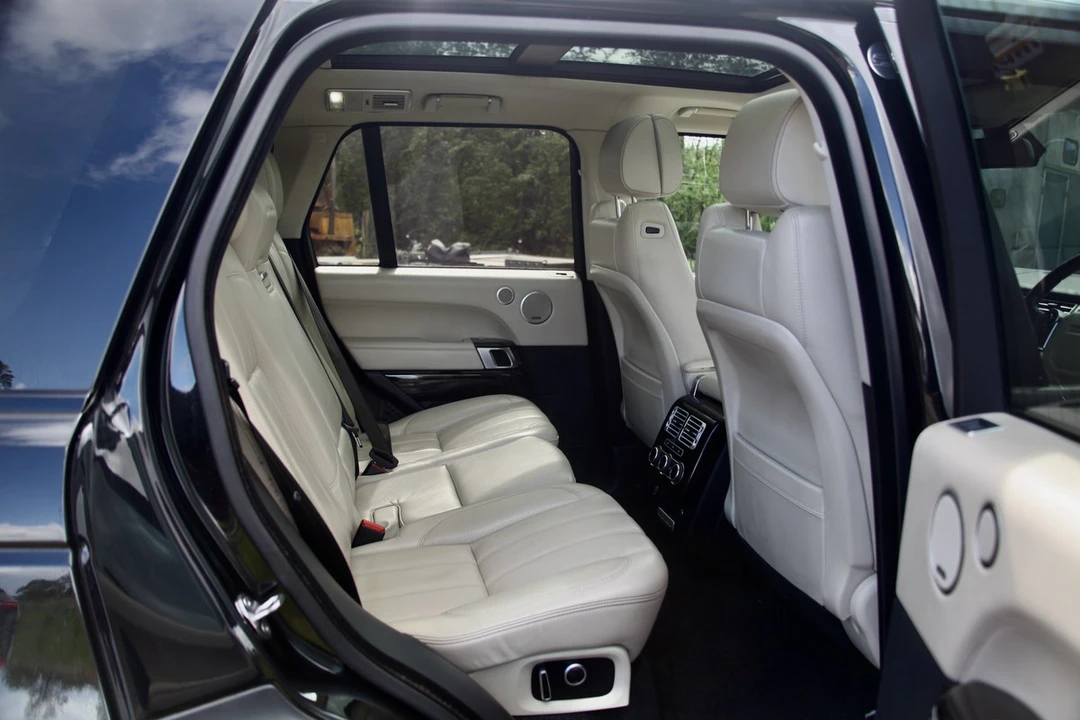 2015 Land Rover Range Rover L405 - Image 20 of 30